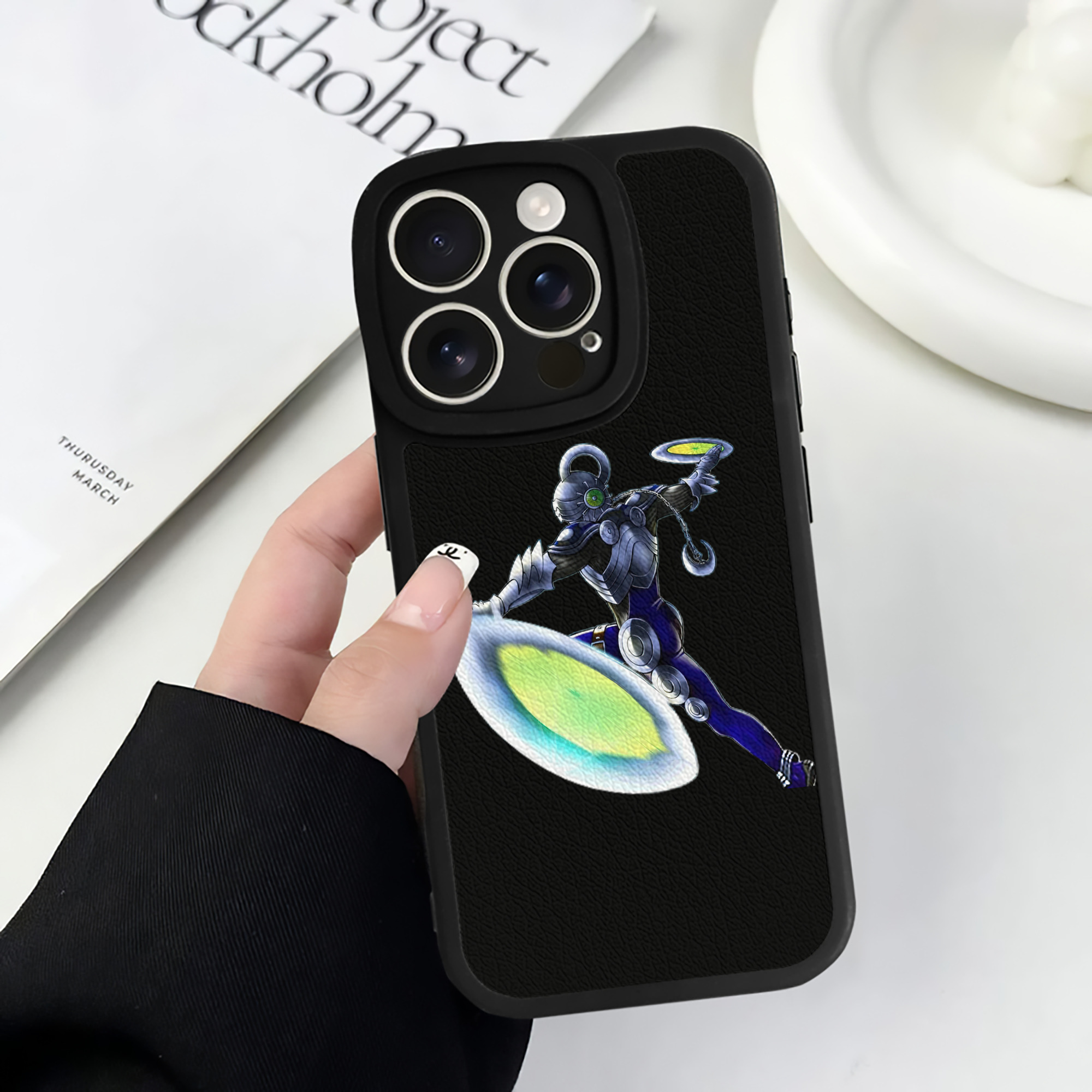 遊☆戯☆王 Yu-Gi-Oh! 【iPhone 16シリーズ対応】シリコンスマホケース（レザー調） 材質：シリコン